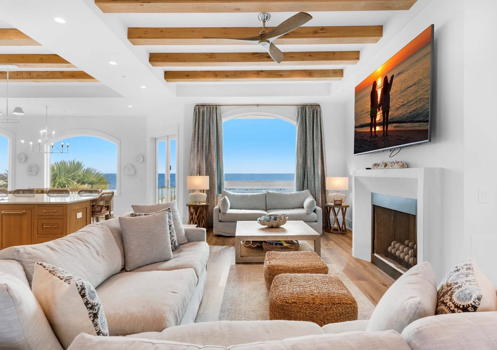 Oceanfront vacation homes overlooking the water